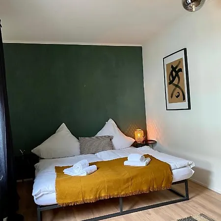 Schlafen über Der Whiskybar Apartment *
