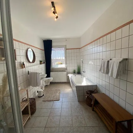 Appartamento Schlafen Ueber Der Whiskybar *