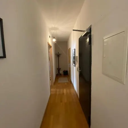 Schlafen Ueber Der Whiskybar Rüdesheim am Rhein