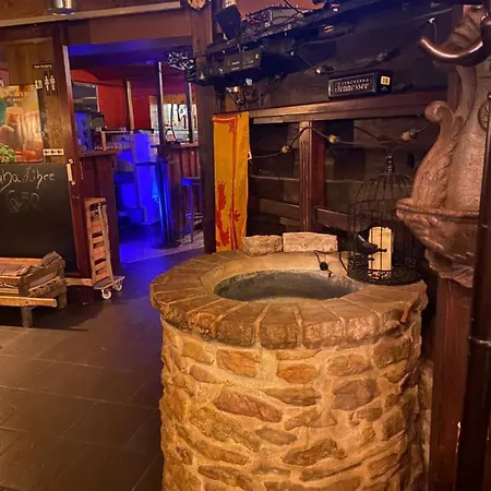 Schlafen Ueber Der Whiskybar Apartment *