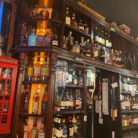 Schlafen Ueber Der Whiskybar דירה *