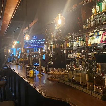 Schlafen Ueber Der Whiskybar 公寓 *
