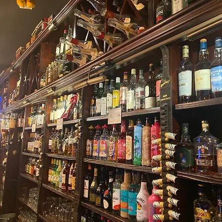 Schlafen Ueber Der Whiskybar 吕德斯海姆