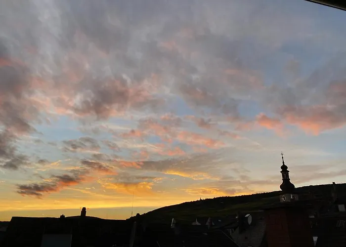 Schlafen Ueber Der Whiskybar * 吕德斯海姆