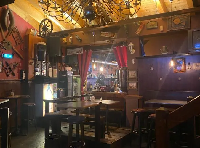 Schlafen Ueber Der Whiskybar 吕德斯海姆